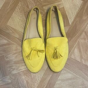 H&M Butter Yellow Suede Tassel Loafers
